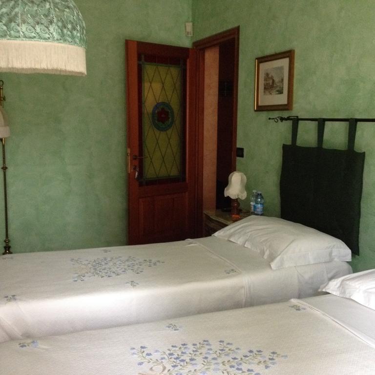 Beb Villa Aurora Карманьола Экстерьер фото