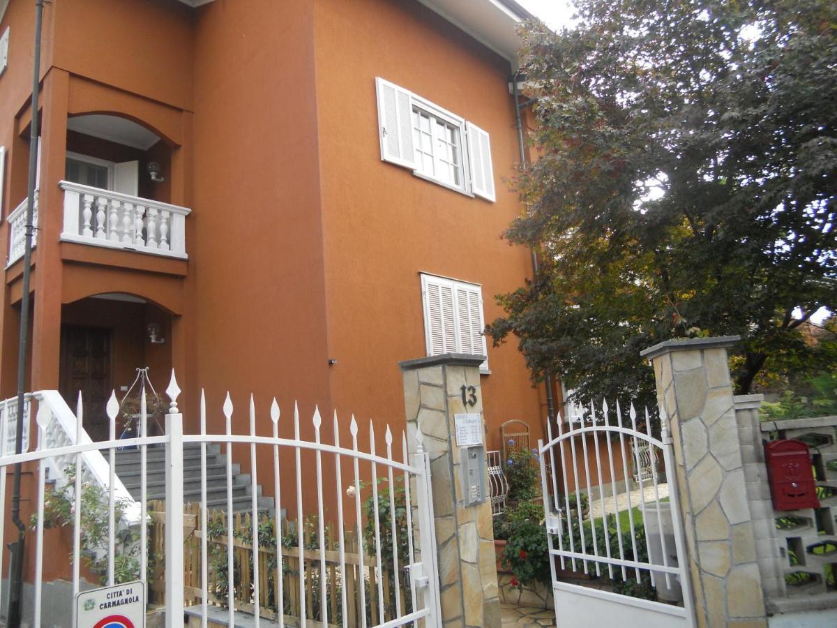 Beb Villa Aurora Карманьола Экстерьер фото