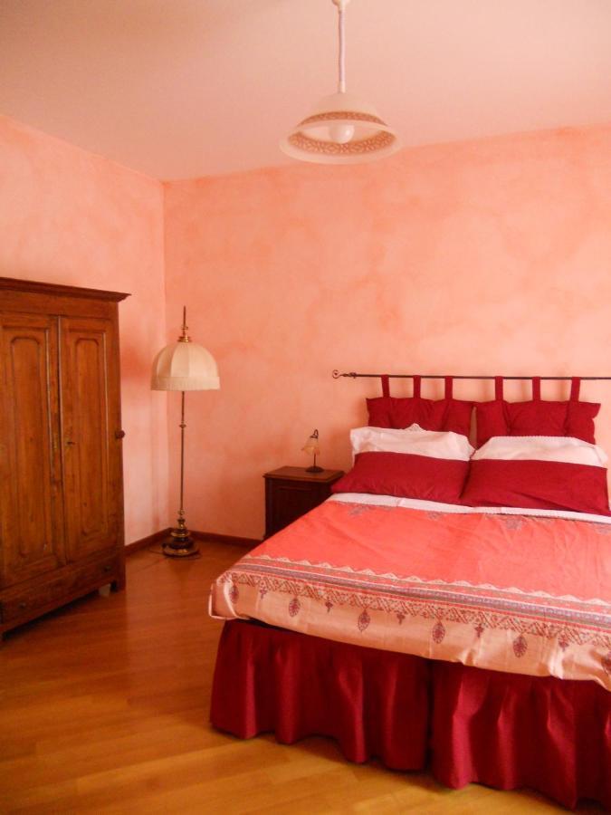 Beb Villa Aurora Карманьола Экстерьер фото